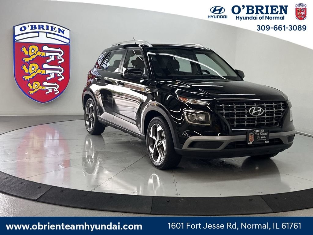 2023 Hyundai Venue SEL IVT's photo