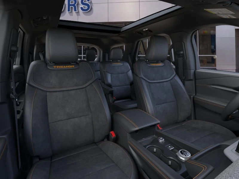 New 2026 Space White Metallic Ford Tremor image 10