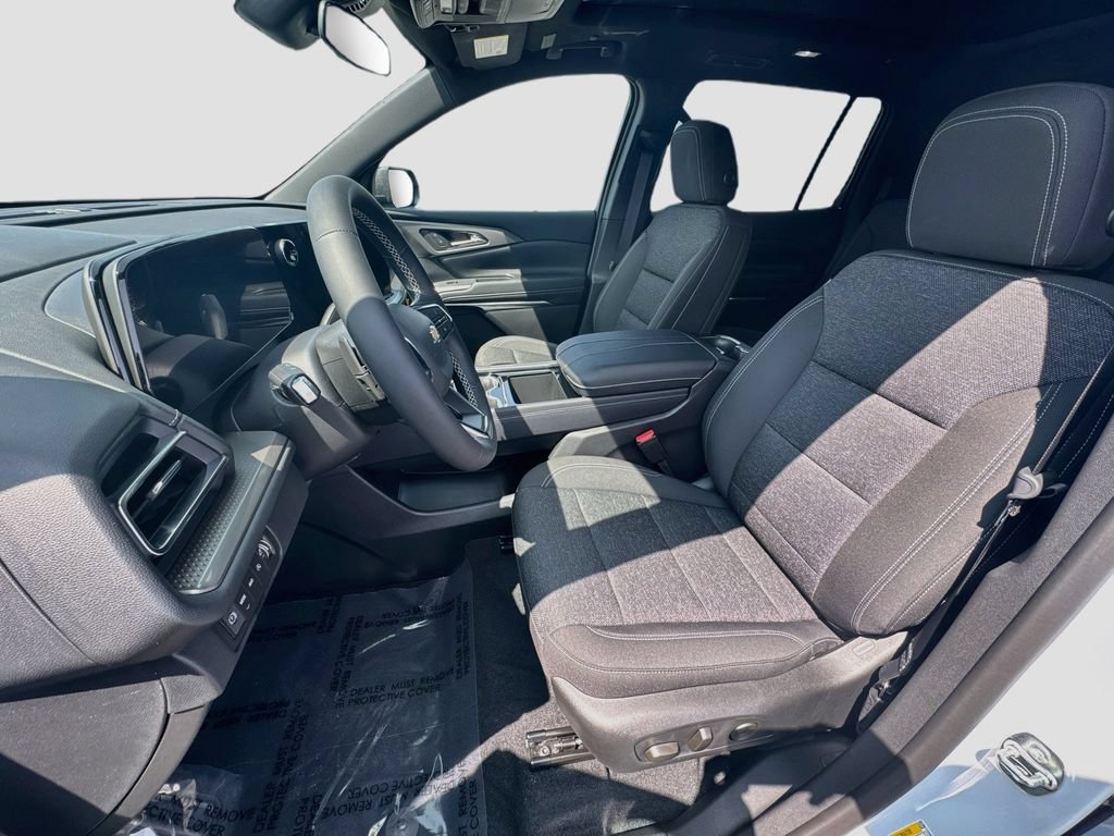 New 2027 Polar White Tricoat Chevrolet LT image 22