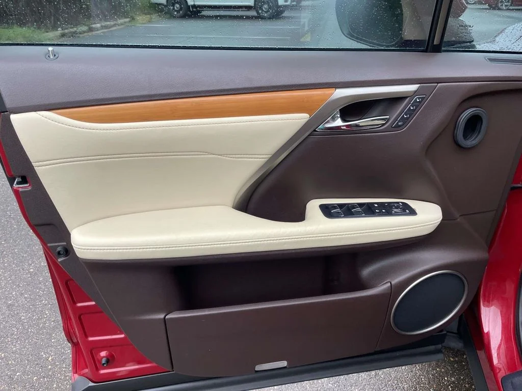 Used 2016 Matador Red Mica Lexus Base image 14