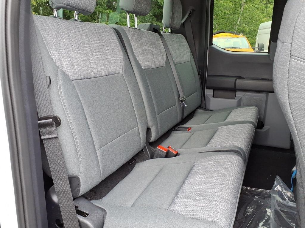 New 2026 Avalanche Ford F-350® XLT image 15