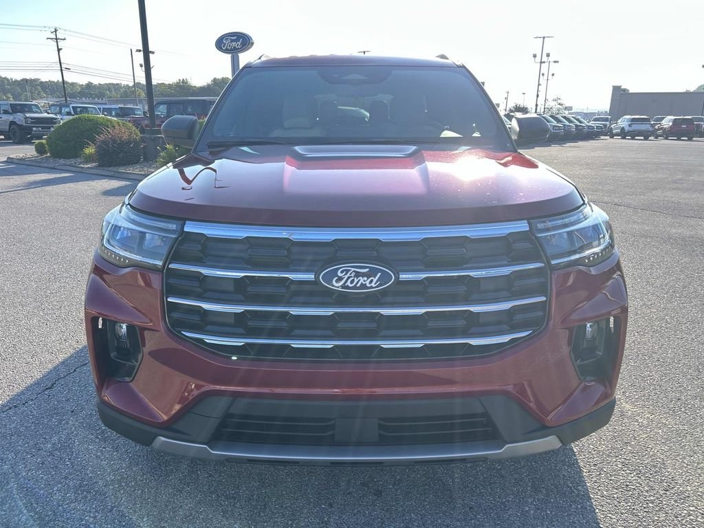 New 2027 Ruby Red Metallic Tinted Clearcoat Ford Active image 8