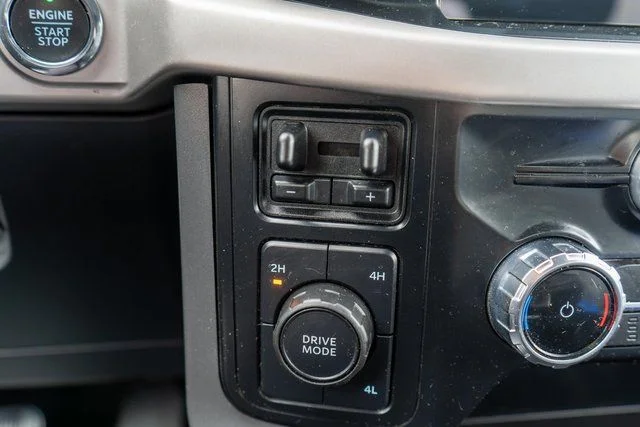 Used 2023 Blue Ford XLT image 26