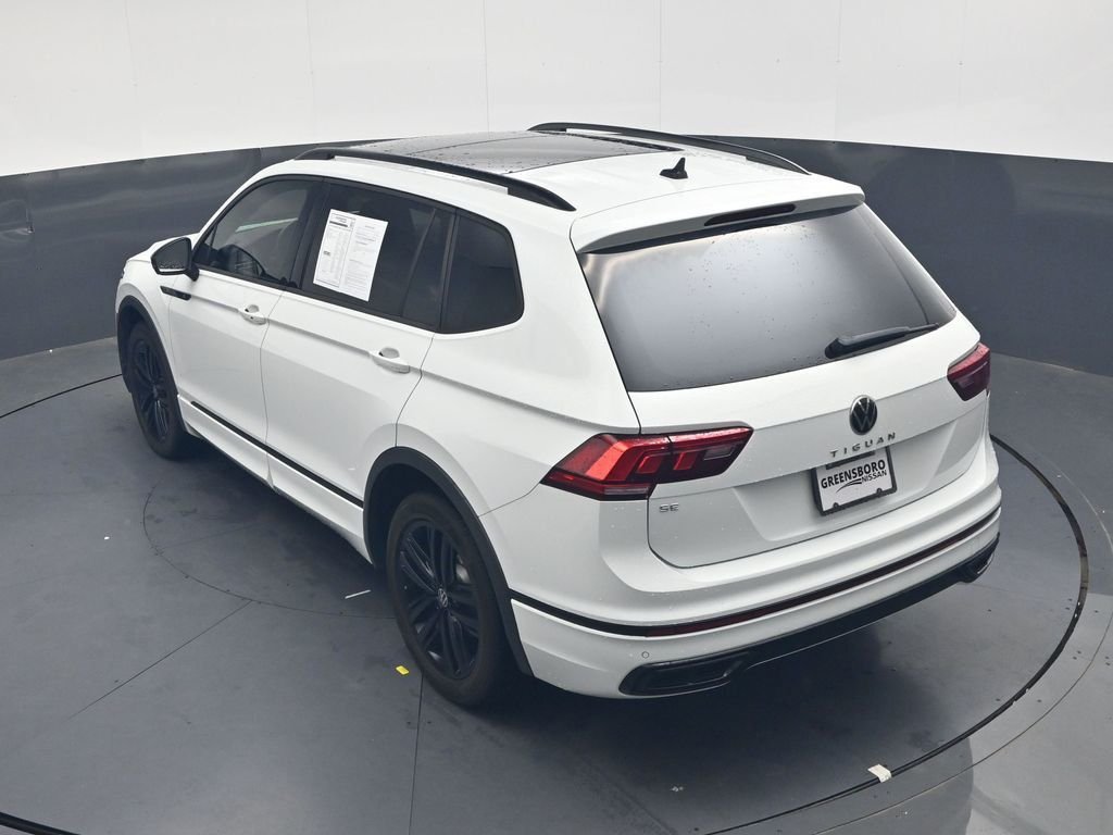 Used 2022  Volkswagen 2.0T SE R-Line Black image 26