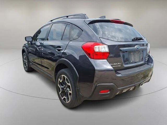 Used 2016 Gray Subaru 2.0i Limited image 5