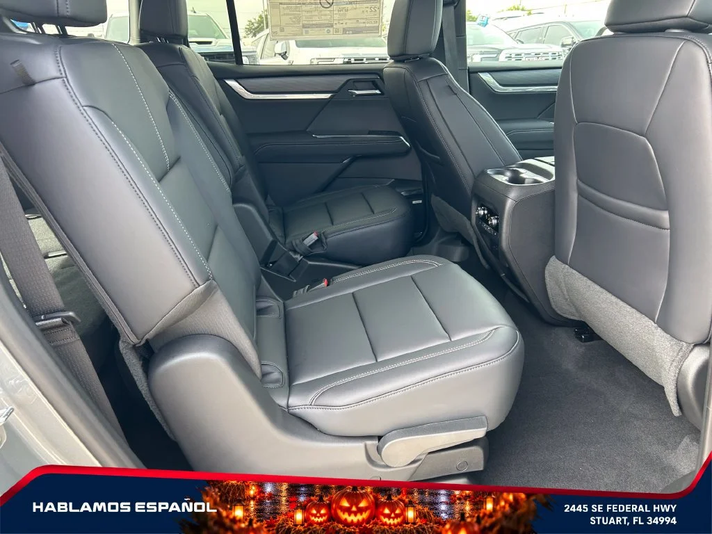 New 2026 Sterling Metallic GMC Elevation image 18