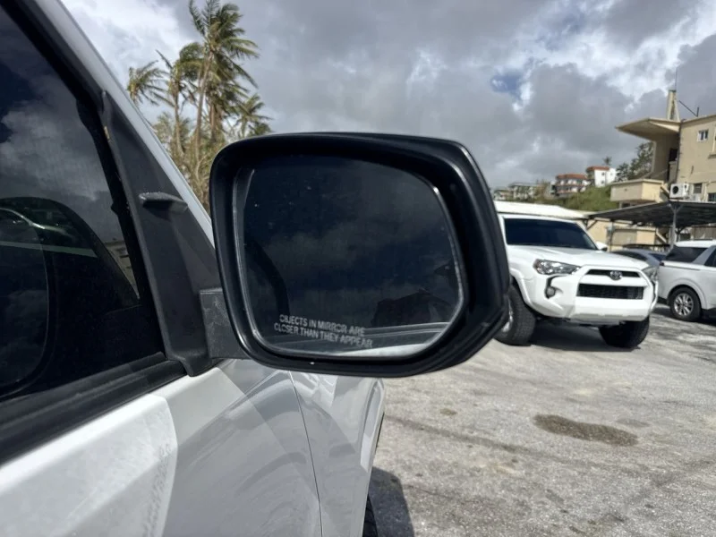 Used 2017 white Toyota SR image 11