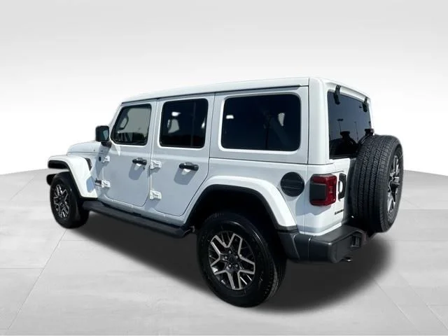 2025 Jeep Wrangler 4-Door Sahara - Photo 6