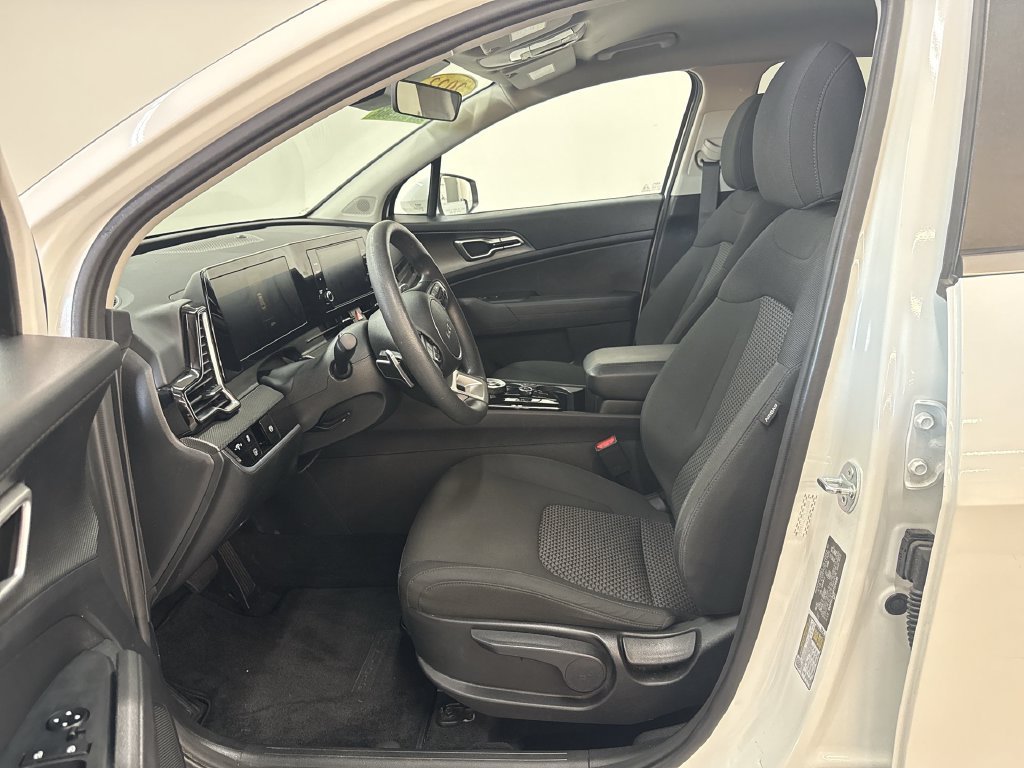 Used 2023 Snow White Pearl Kia LX image 12