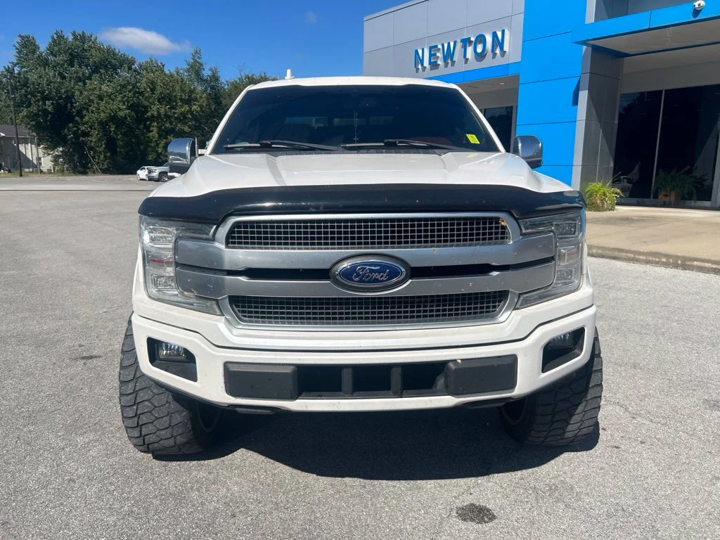 Used 2018 White Platinum Clearcoat Metallic Ford Platinum image 2