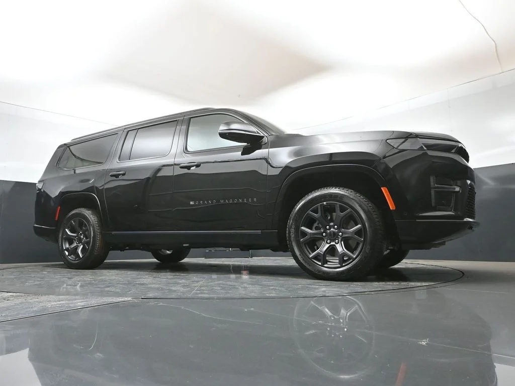New 2026 High Gloss Black Exterior Paint Jeep Limited Altitude image 51