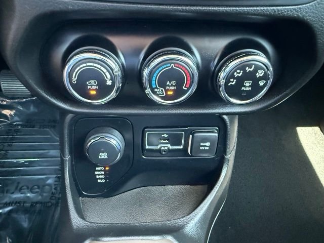 2016 Jeep Renegade Latitude - Photo 24