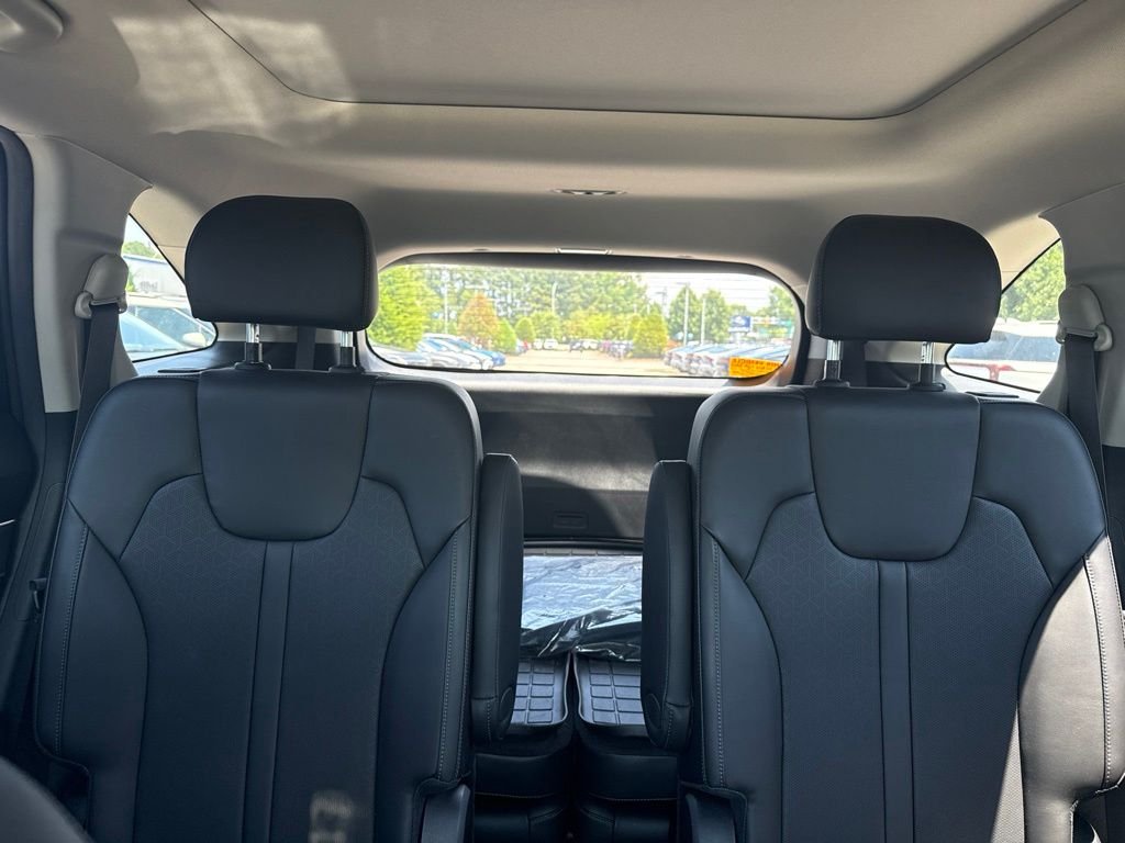 Used 2023 Black Kia SX image 13