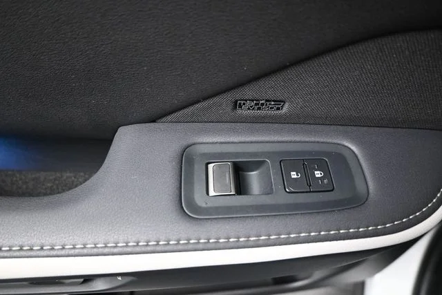 Used 2025 Beige Lexus 350 F SPORT Handling image 10
