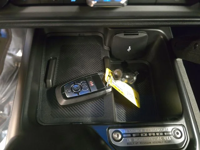 New 2026 Avalanche Gray Ford Outer Banks® image 31