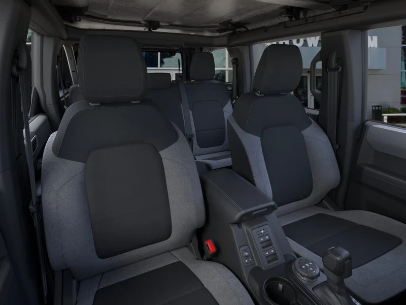 2025 Ford Bronco 4-Door Base - Photo 10