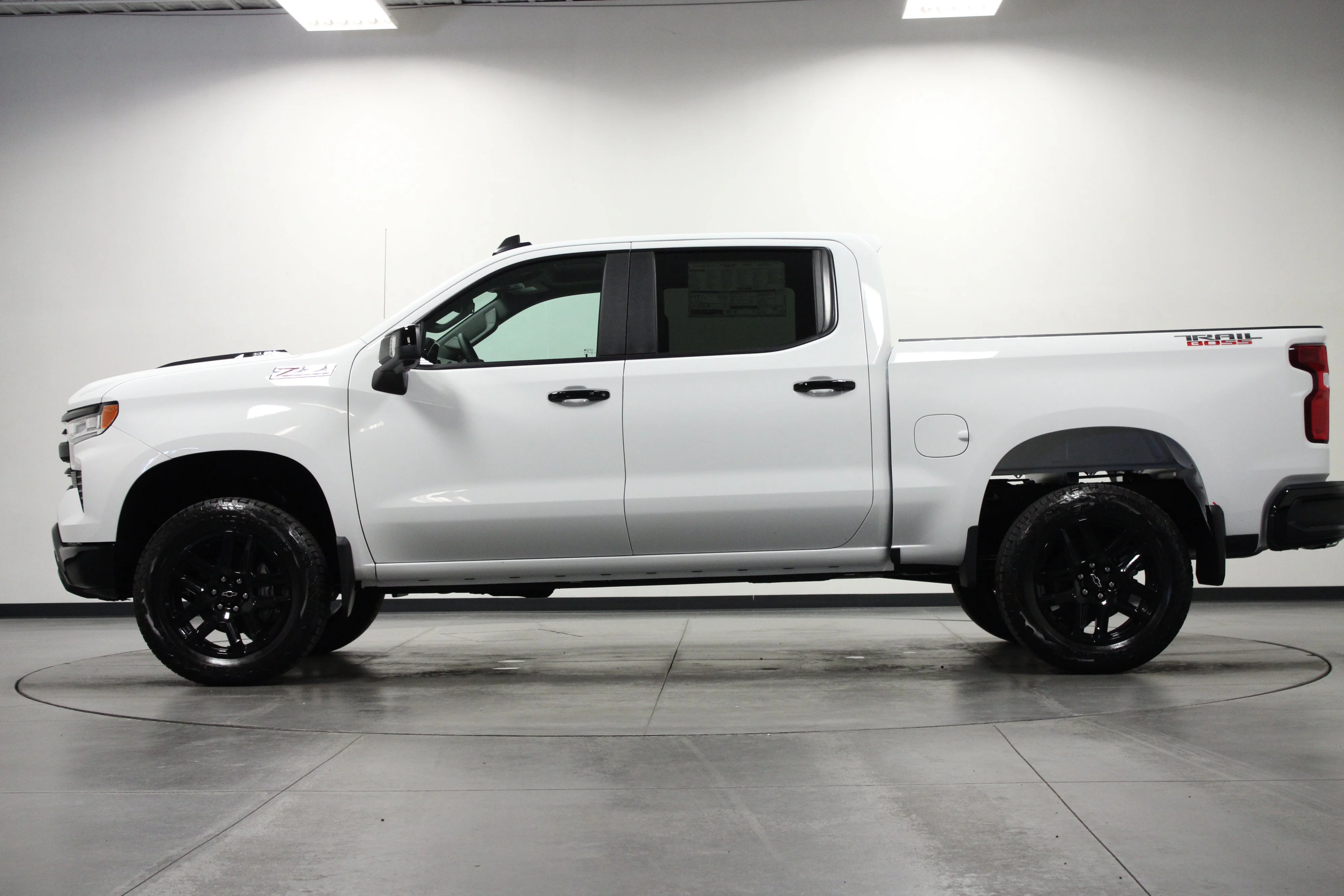 2026 Chevrolet Silverado 1500 LT Trail Boss - Photo 6
