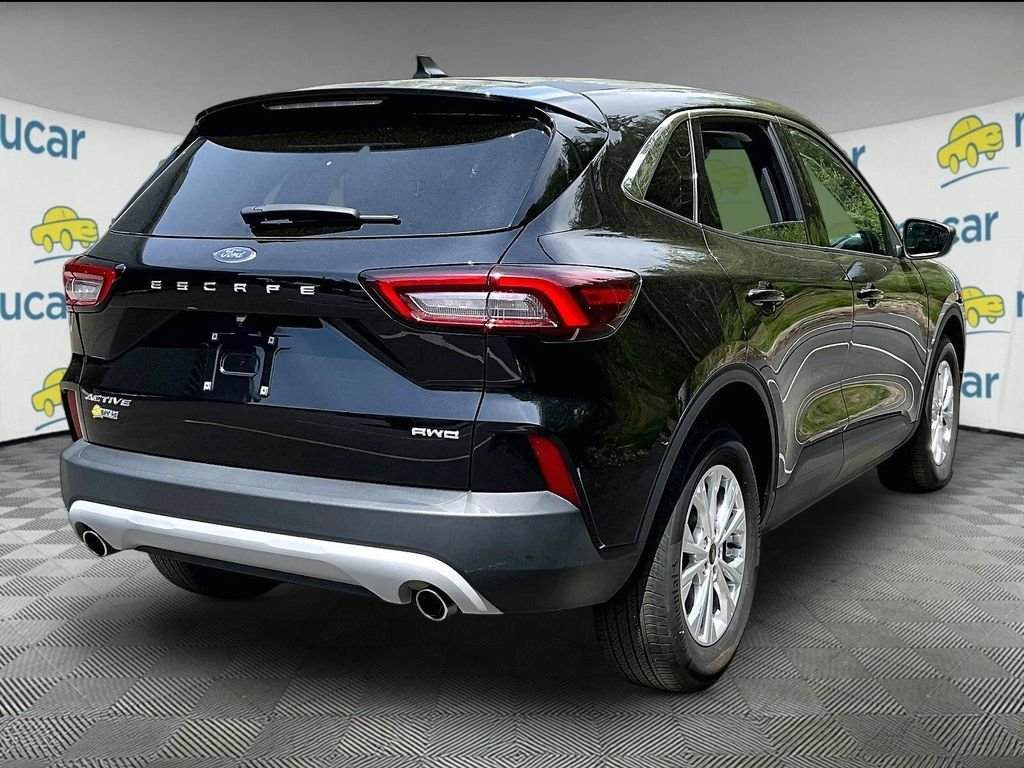 Used 2023 Black Ford Active image 8