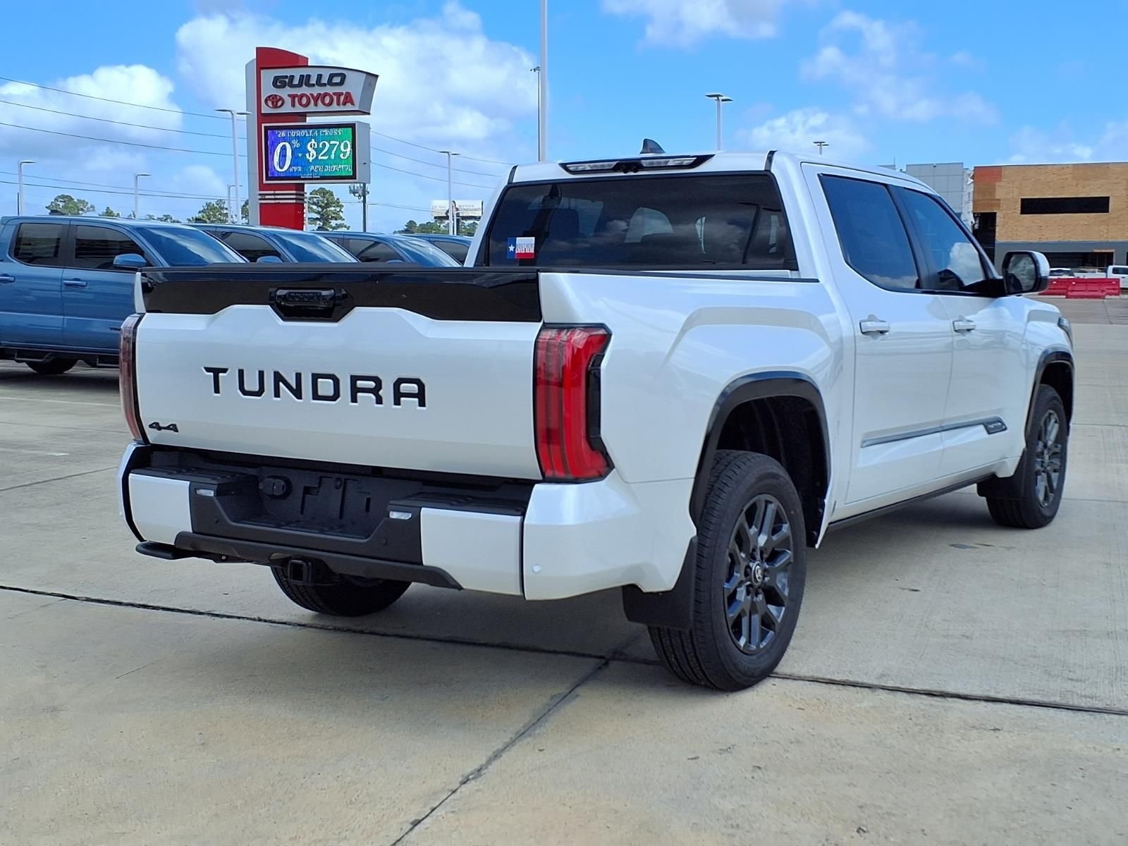 New 2026 Wind Chill Pearl <sup>1</sup> Toyota  Platinum image 6