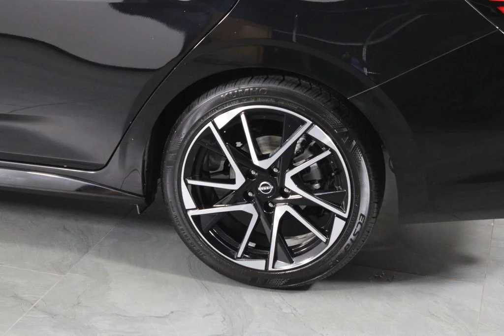 2025 Nissan Sentra SR - Photo 15