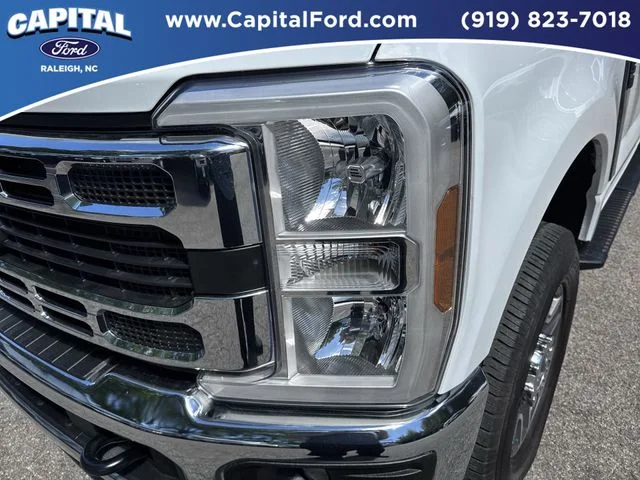 Used 2025 White Ford XLT image 11