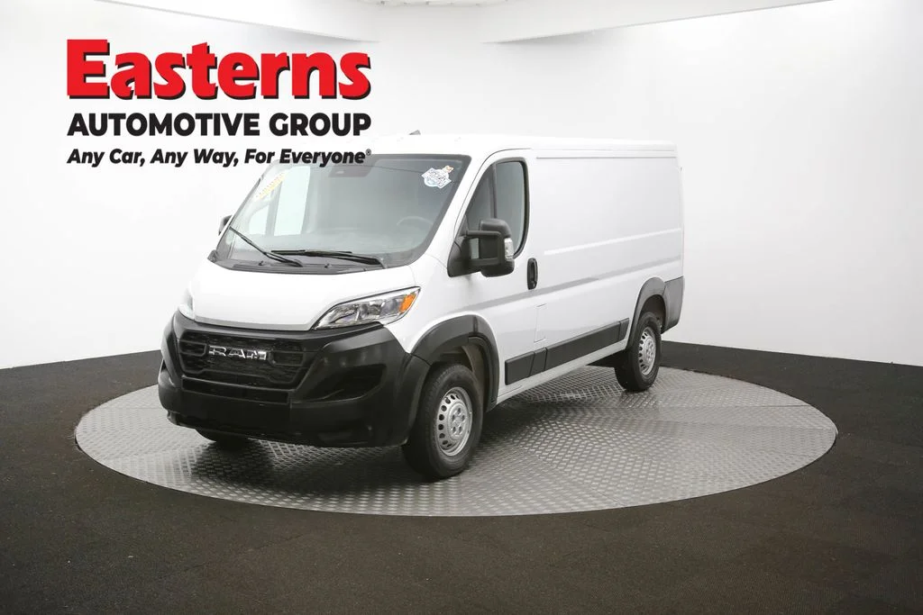 Used 2025 White Ram Base image 51