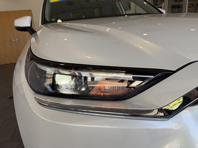 Certified Used 2026 WIND CHILL PEARL Toyota  image 65