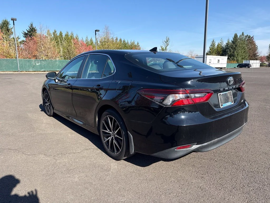 Used 2021 Midnight Black Metallic Toyota LE image 5