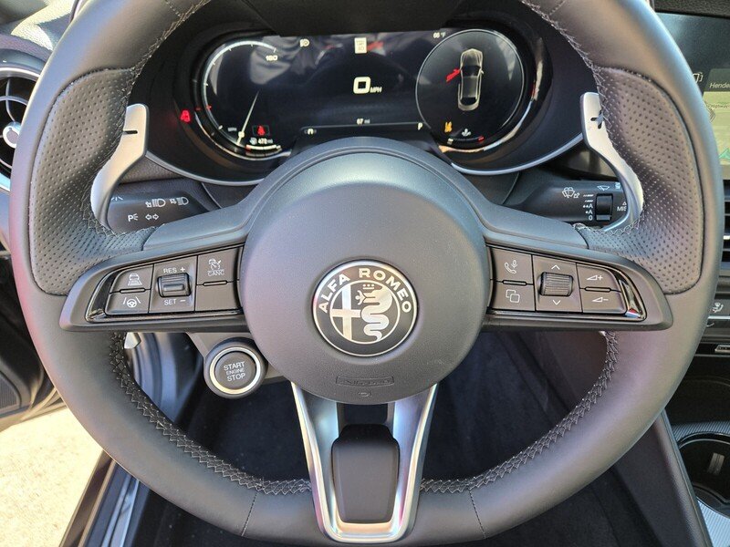 2025 Alfa Romeo Giulia Base - Photo 10