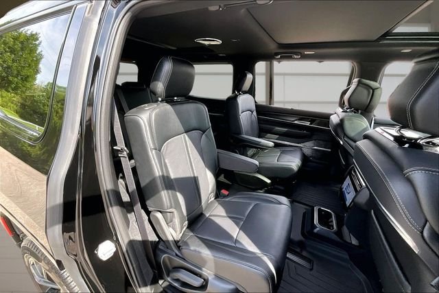 Used 2026 Black Jeep Summit Obsidian image 26