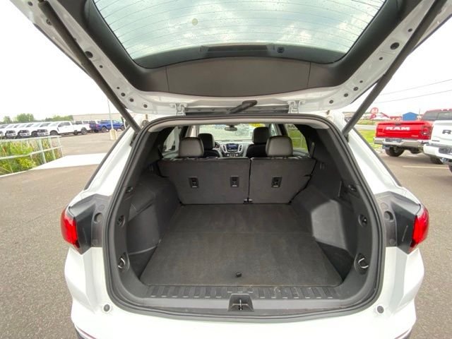 Used 2022 White Chevrolet Premier image 14
