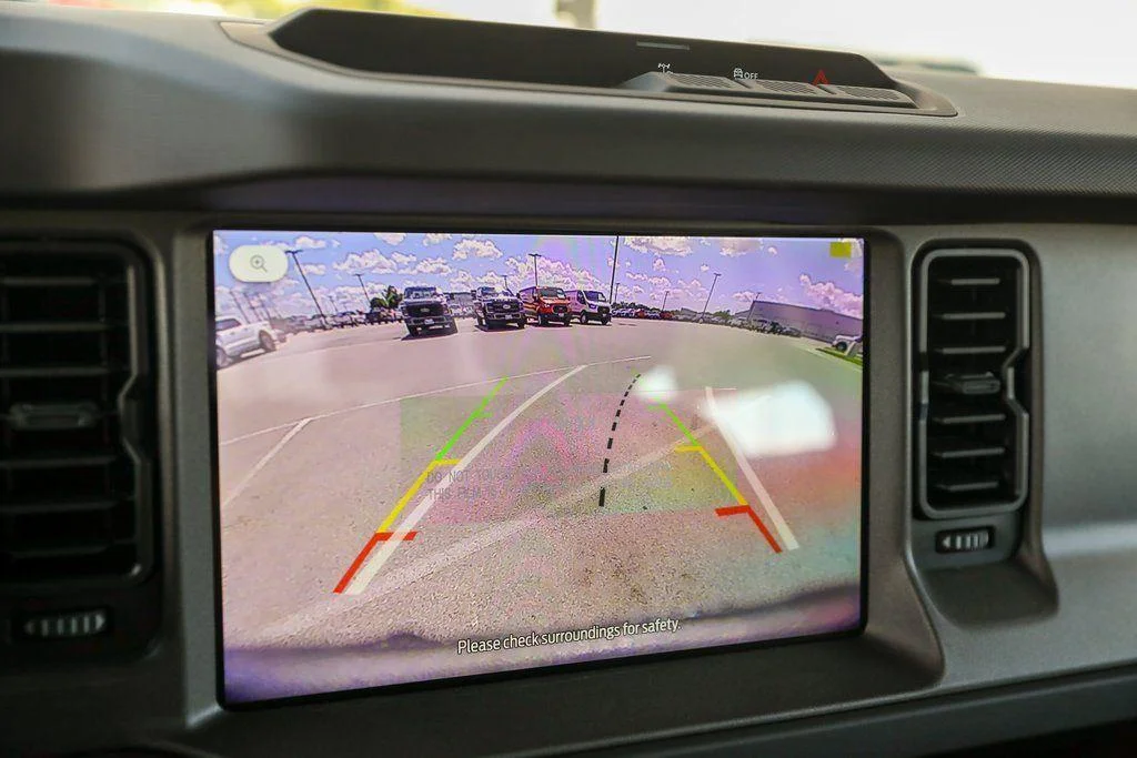 2025 Ford Bronco 4-Door Base - Photo 35