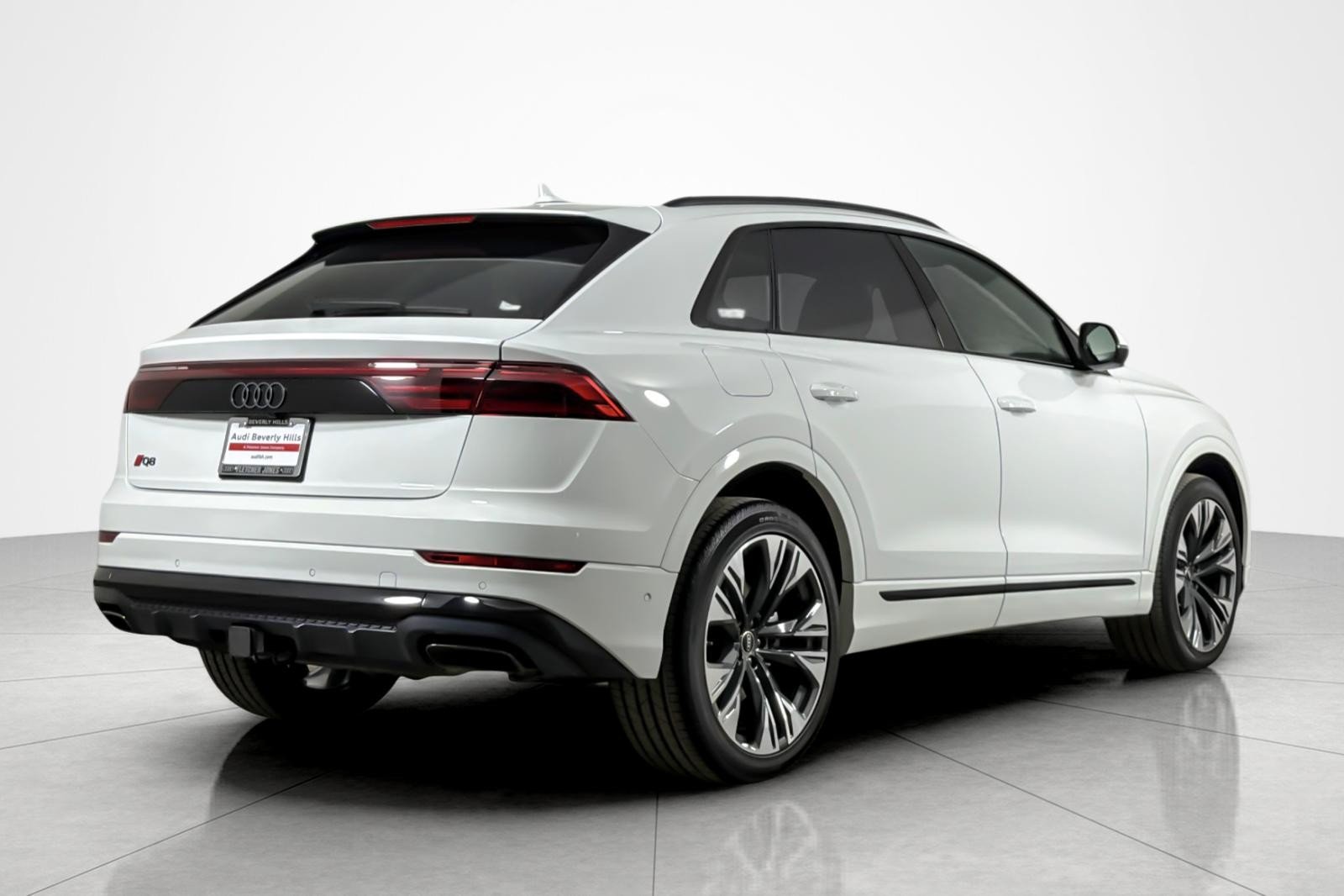 Used 2025 Carrara White Audi Premium Plus 55 TFSI quattro image 5