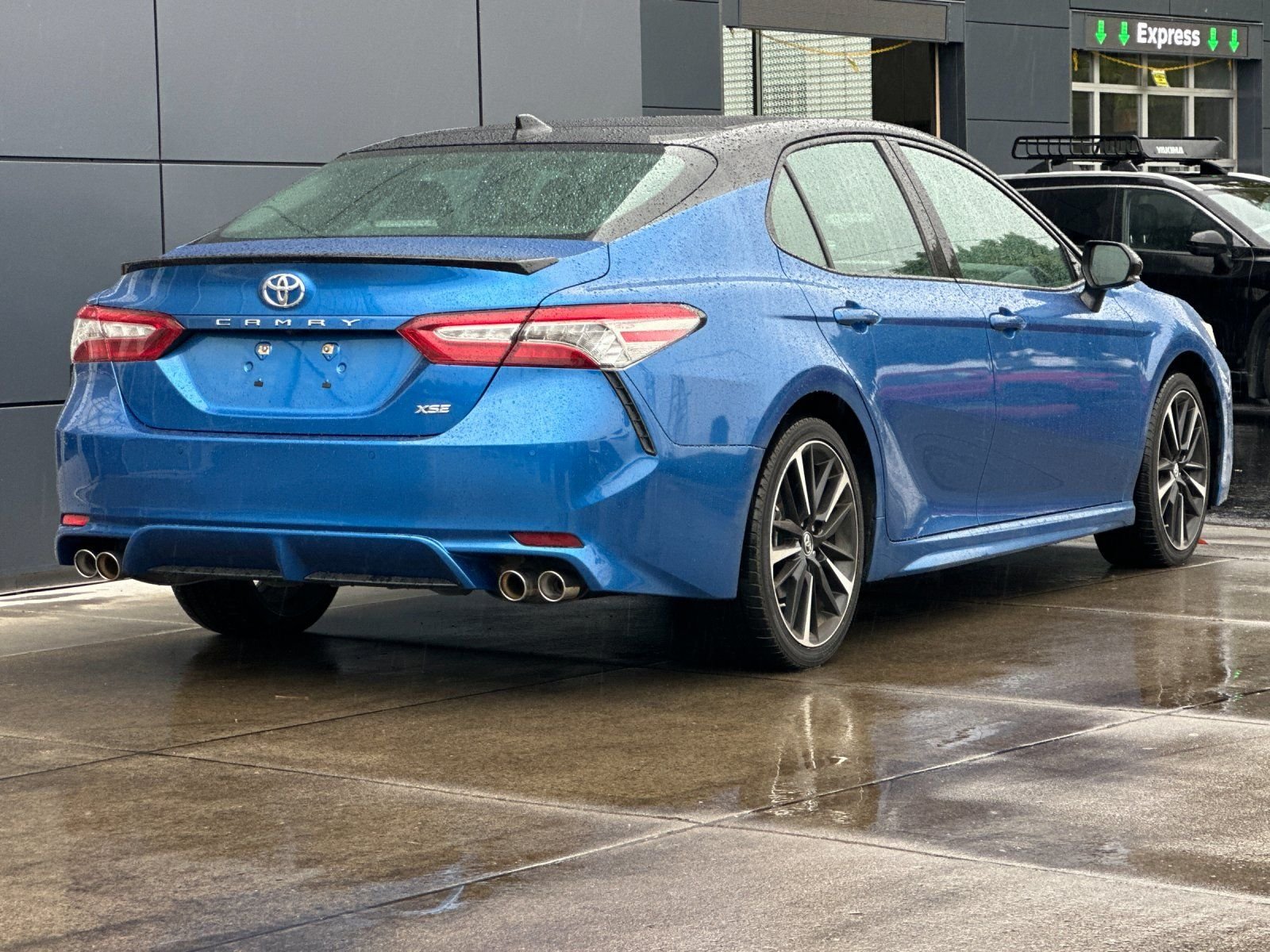 Used 2019 Midnight Black Metallic Toyota XSE image 3