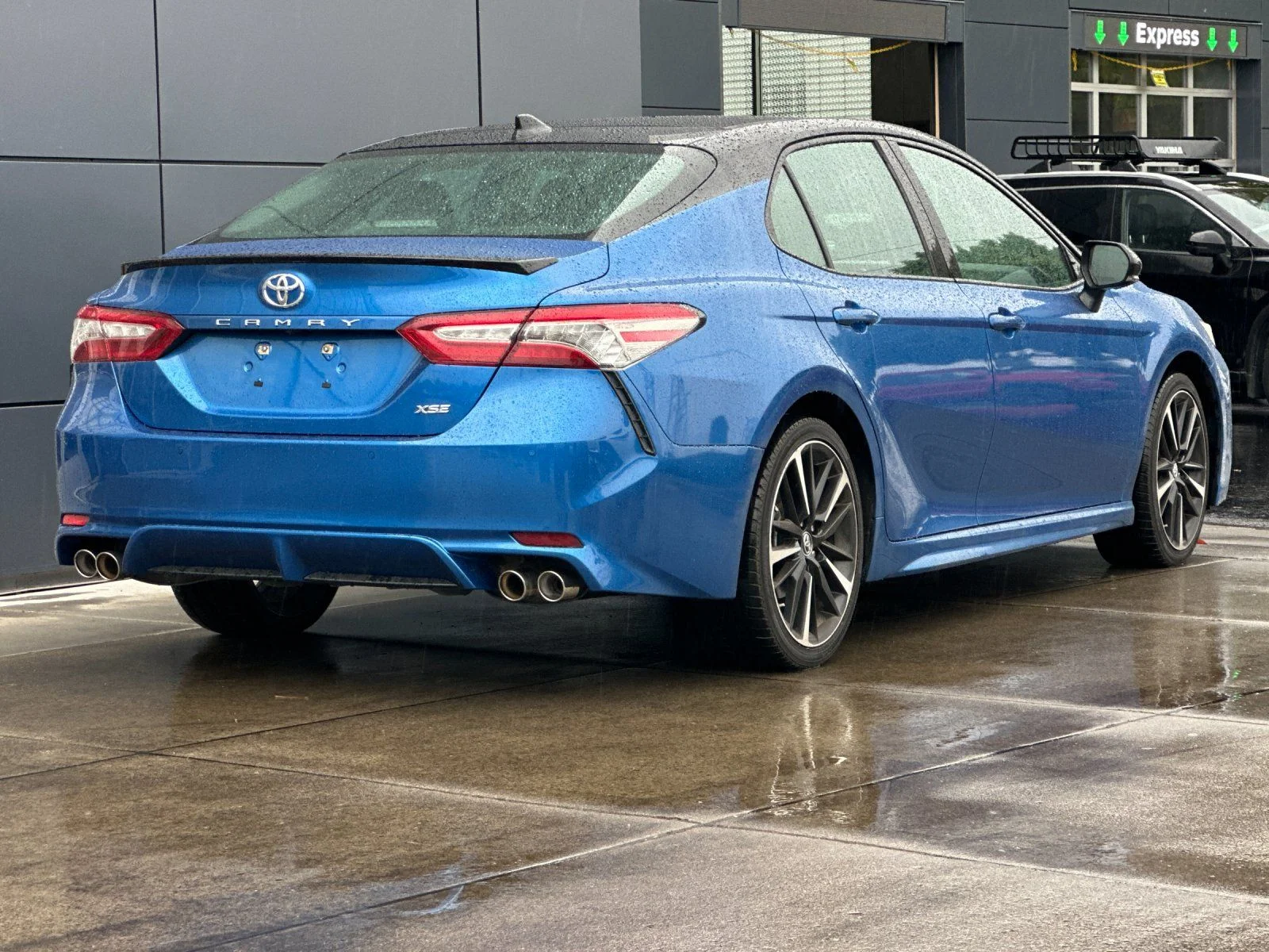 Used 2019 Midnight Black Metallic Toyota XSE image 3