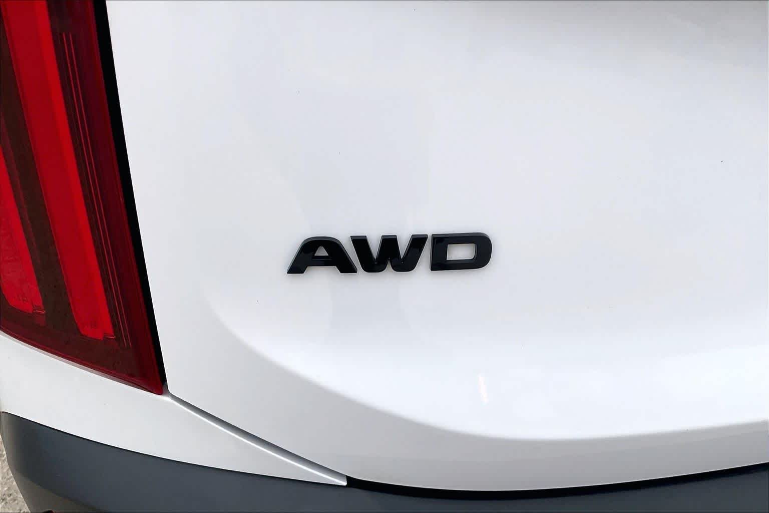 Used 2022 Glacial White Pearl Kia SX image 31