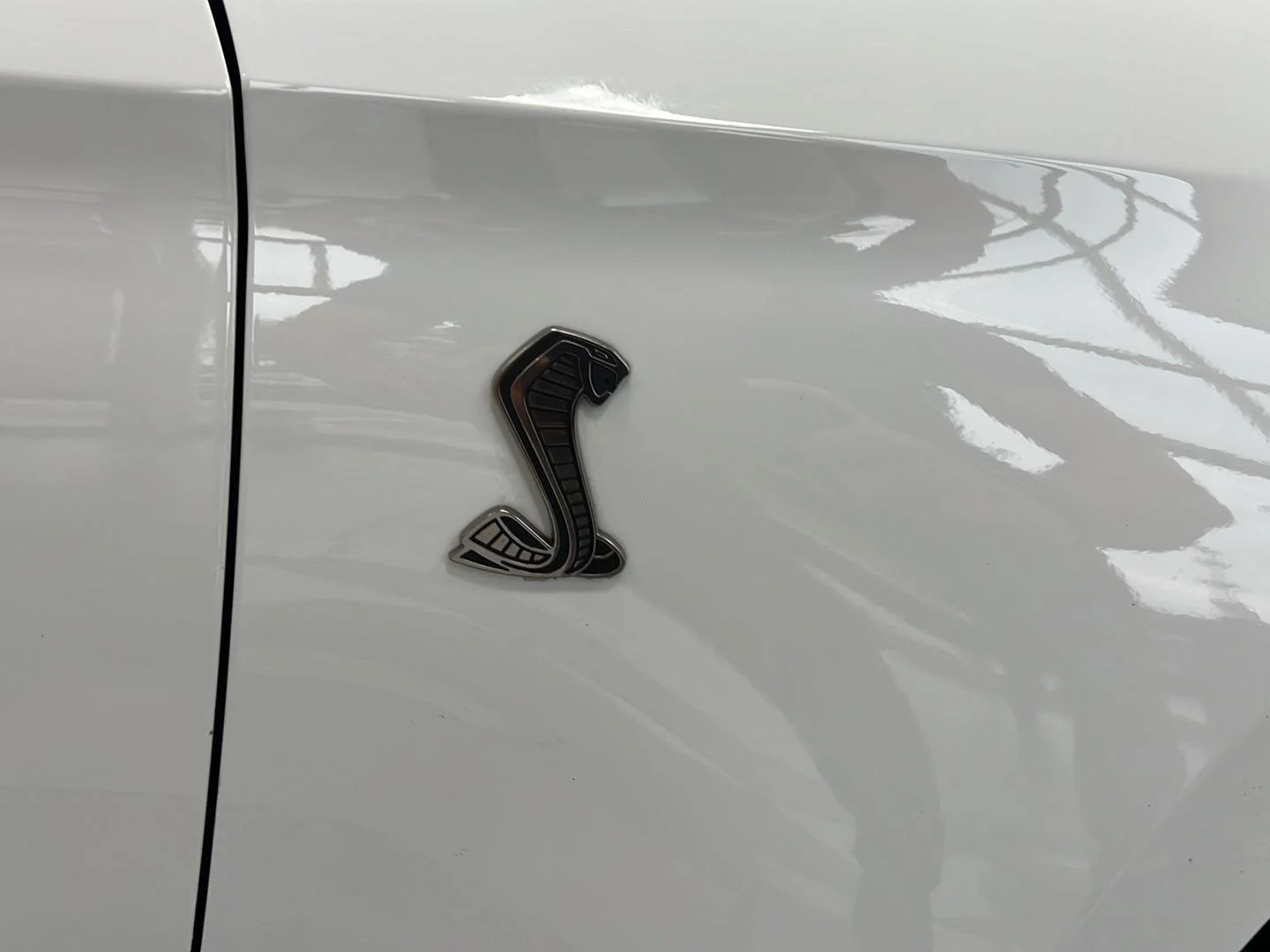 Used 2021 Oxford White Ford Shelby GT500 image 3