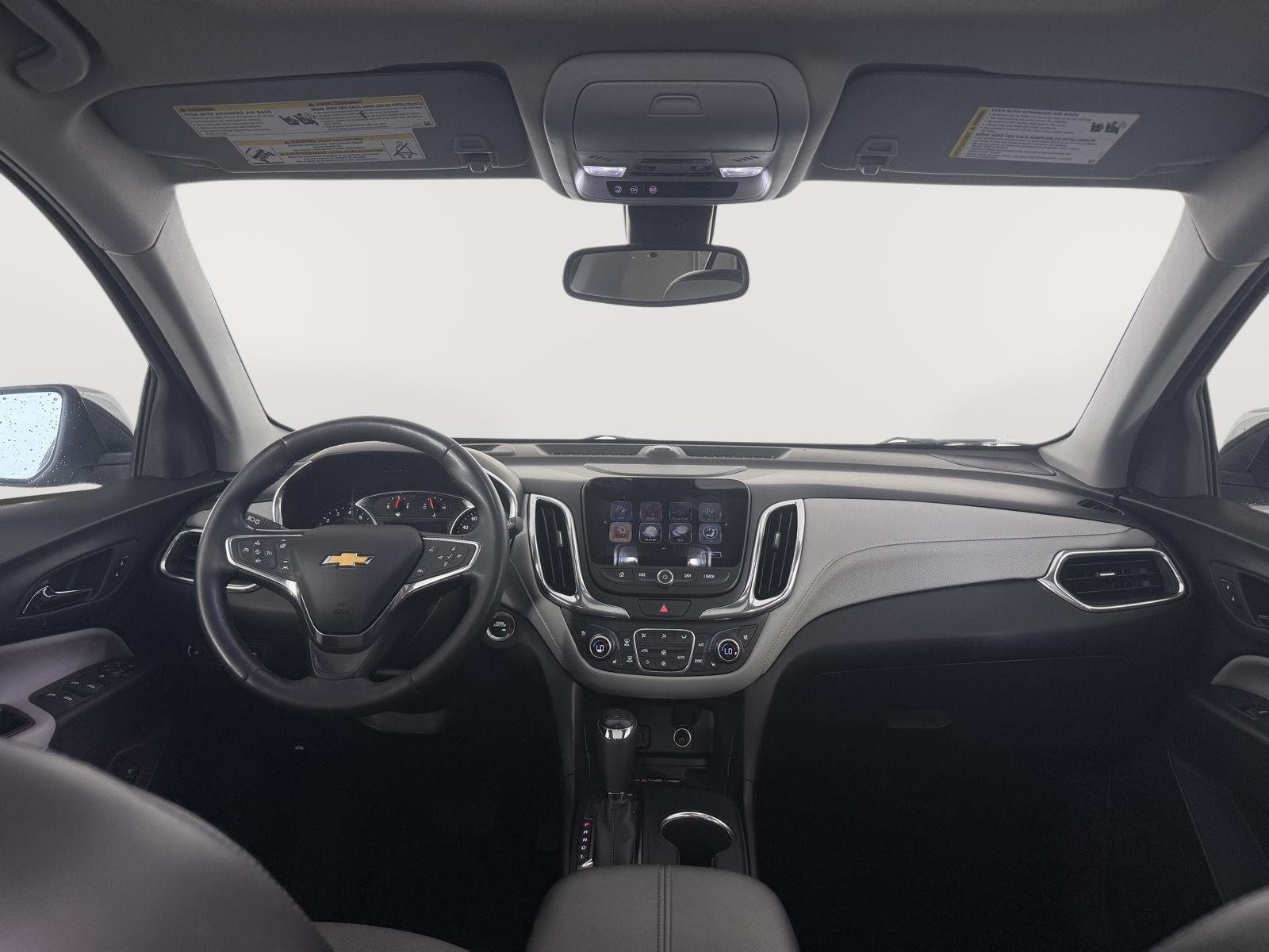 Used 2018 Iridescent Pearl Tricoat Chevrolet Premier image 4