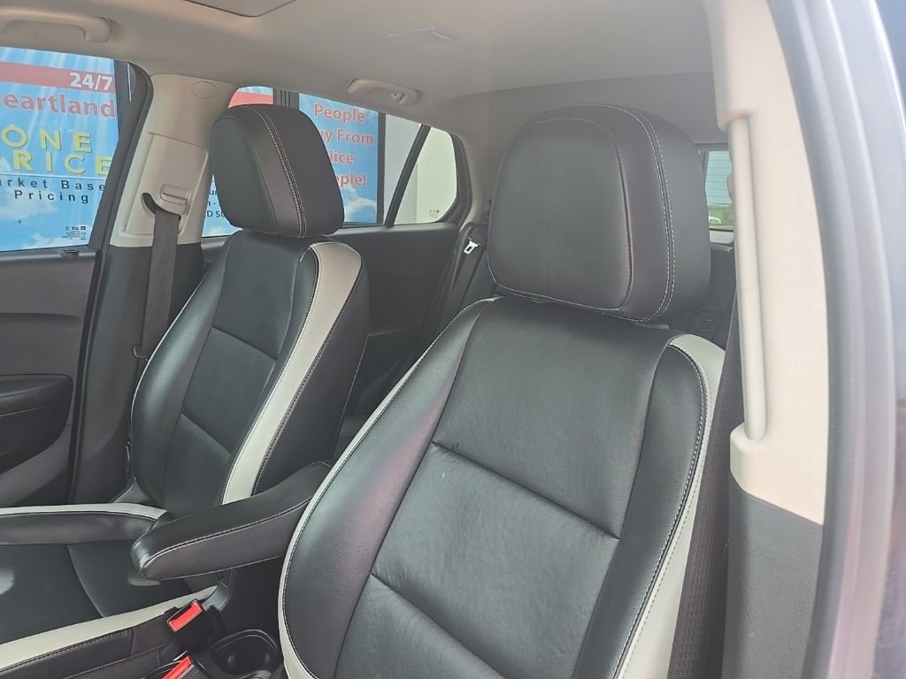 Used 2016 Black Chevrolet LTZ image 31