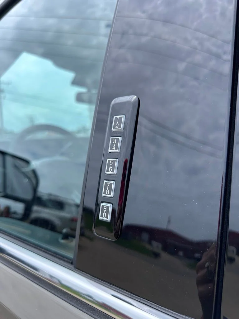 New 2026 Marsh Gray Ford Lariat image 9