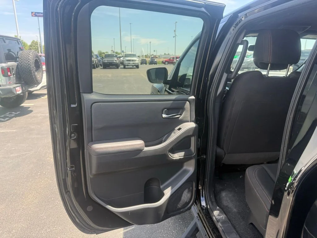 Used 2023 Black Nissan PRO-X image 38