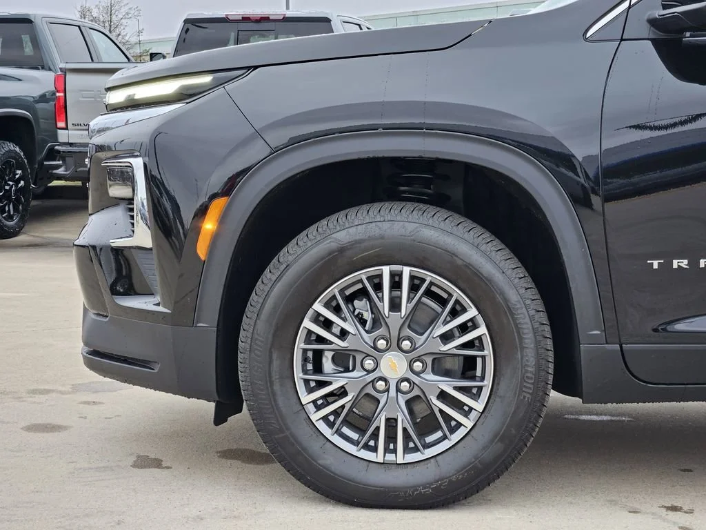2026 Chevrolet Traverse LT - Photo 9