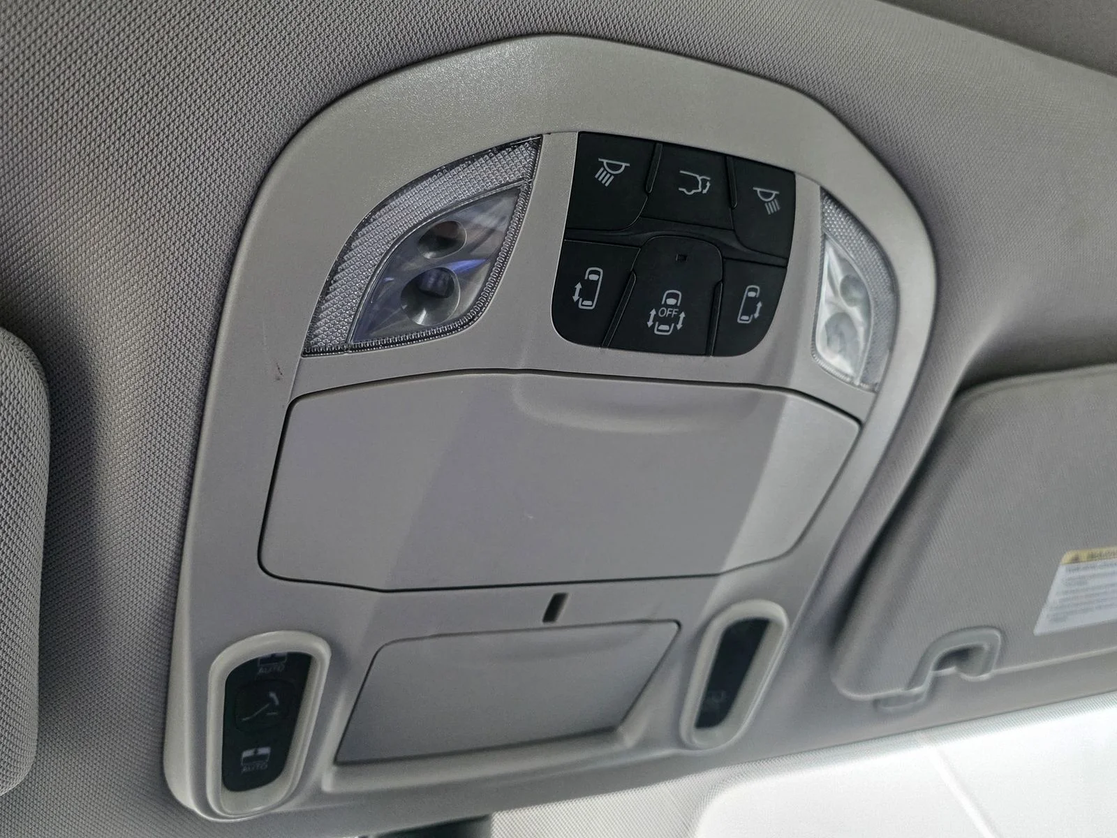 Used 2023 White Chrysler Limited image 36