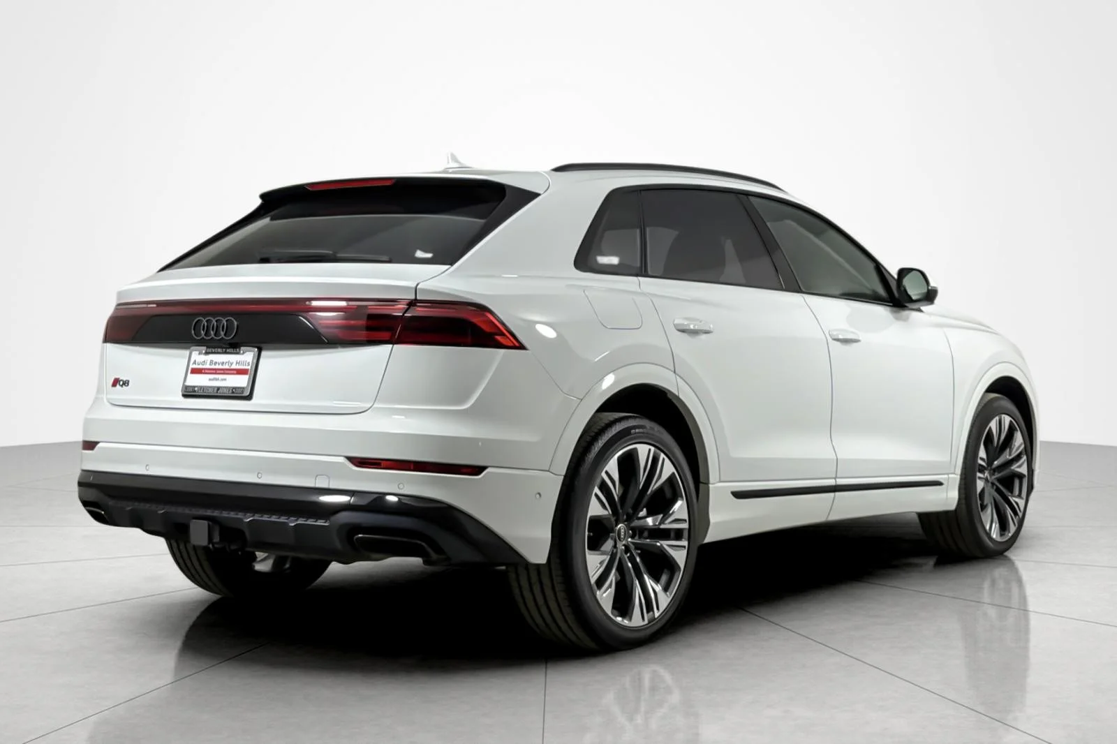 Used 2025 Carrara White Audi Premium Plus 55 TFSI quattro image 5