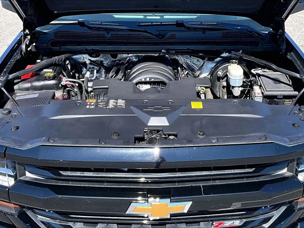 Used 2016 Black Chevrolet LT image 11