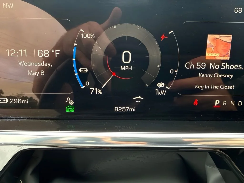 Used 2026 Deep Ocean Metallic GMC Elevation Extended Range image 29