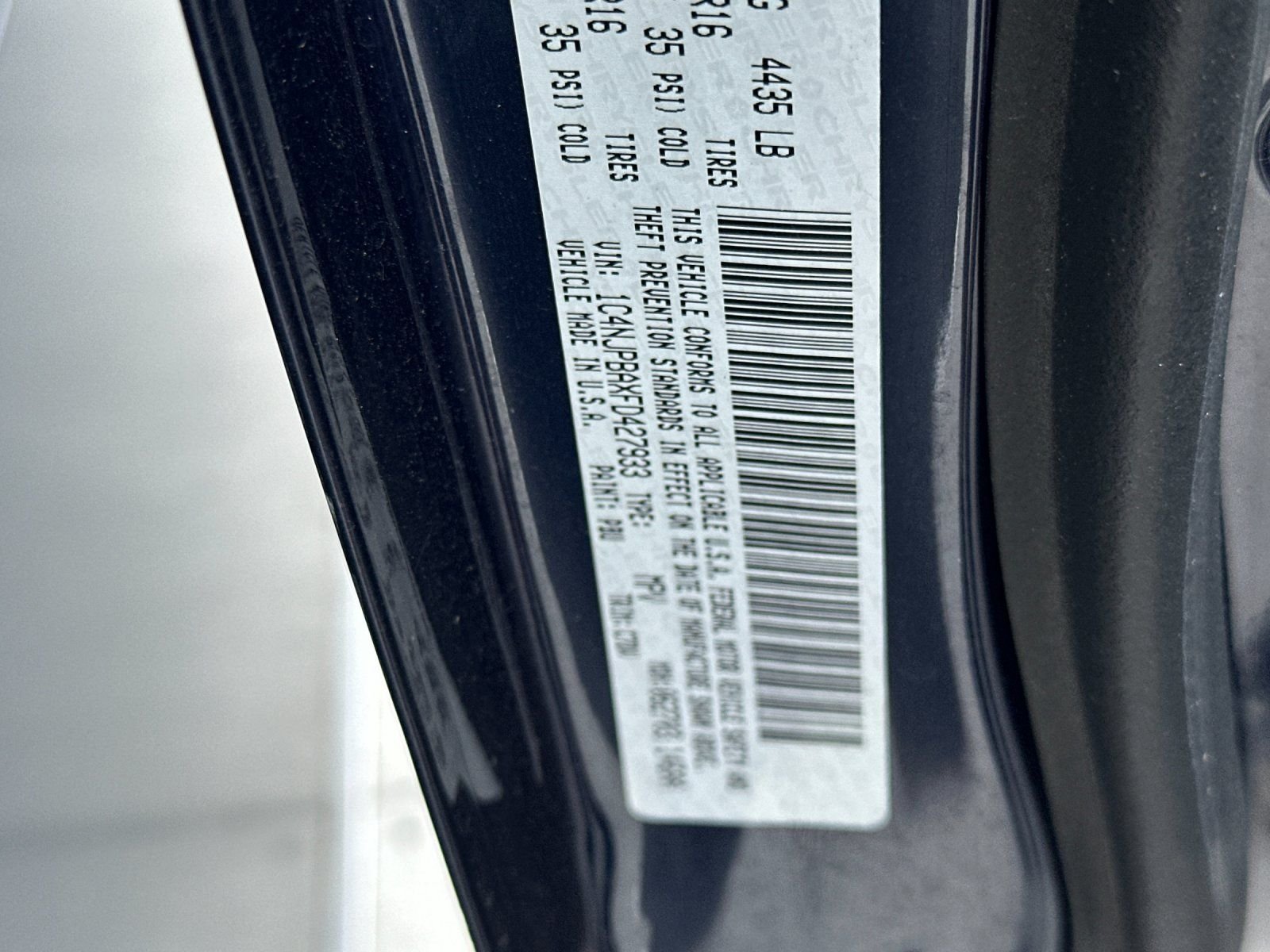 Used 2015 True Blue Pearlcoat Jeep Sport image 25