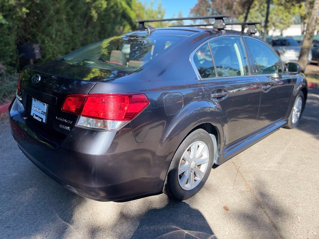 Used 2011 Gray Subaru 2.5i image 4
