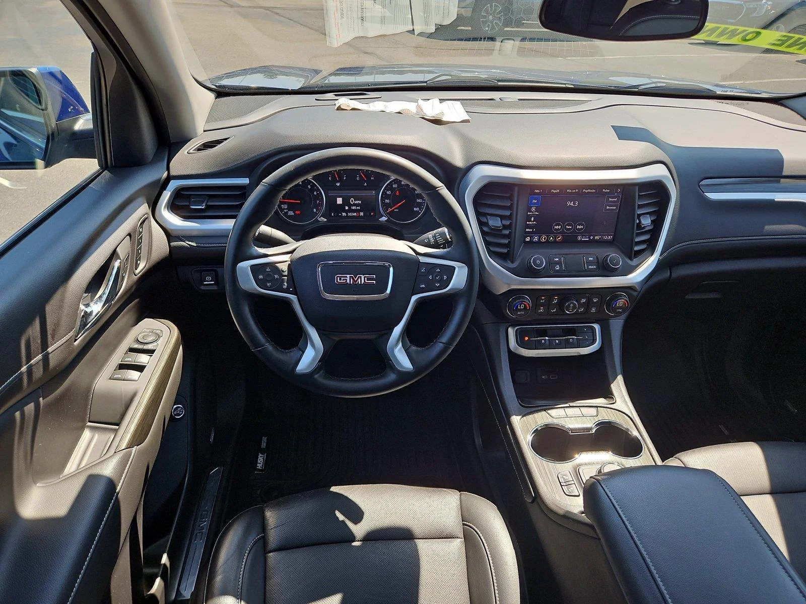 Used 2023 ULTRA BLUE METALLIC GMC SLT image 11