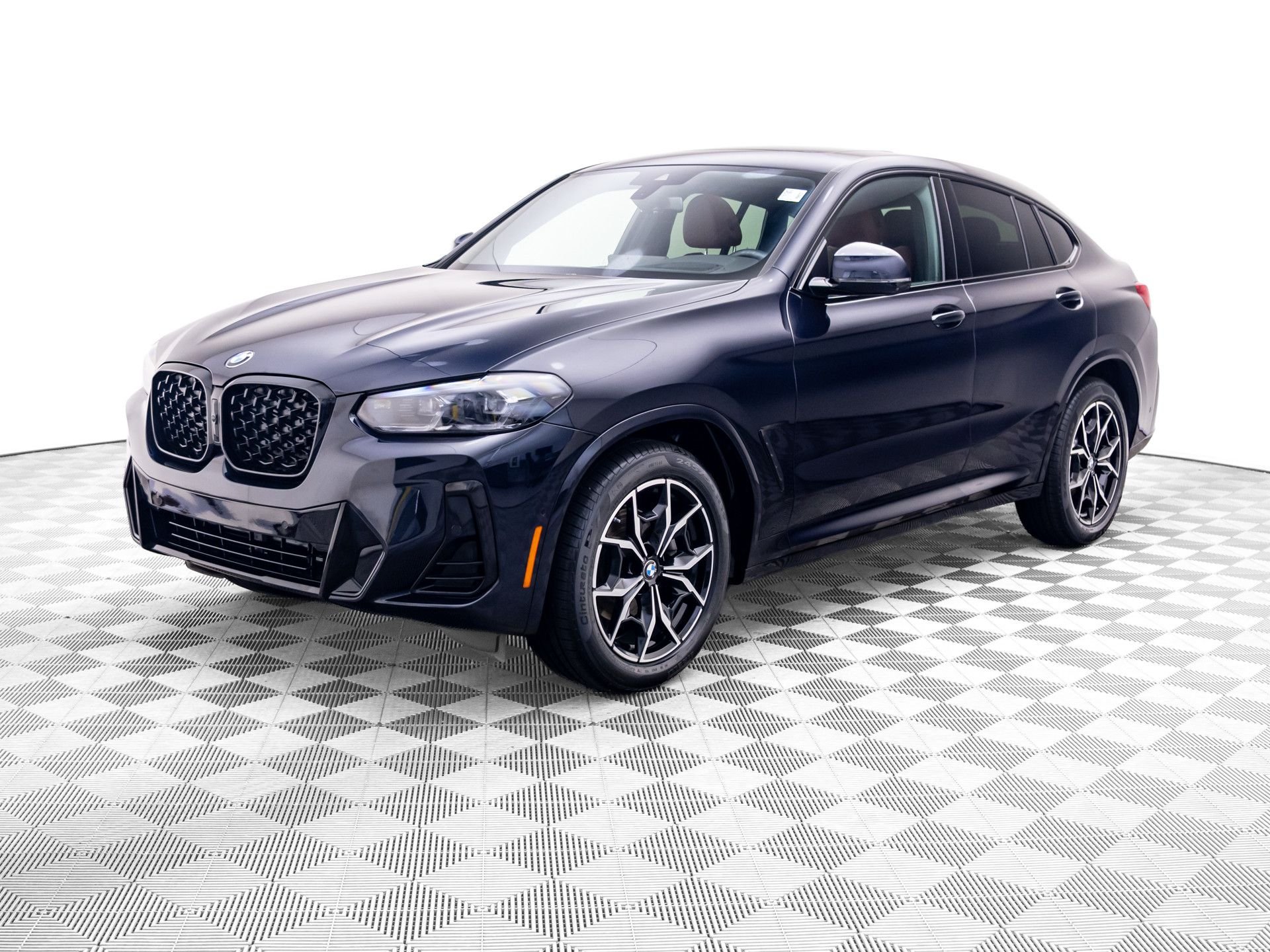 2025 BMW X4